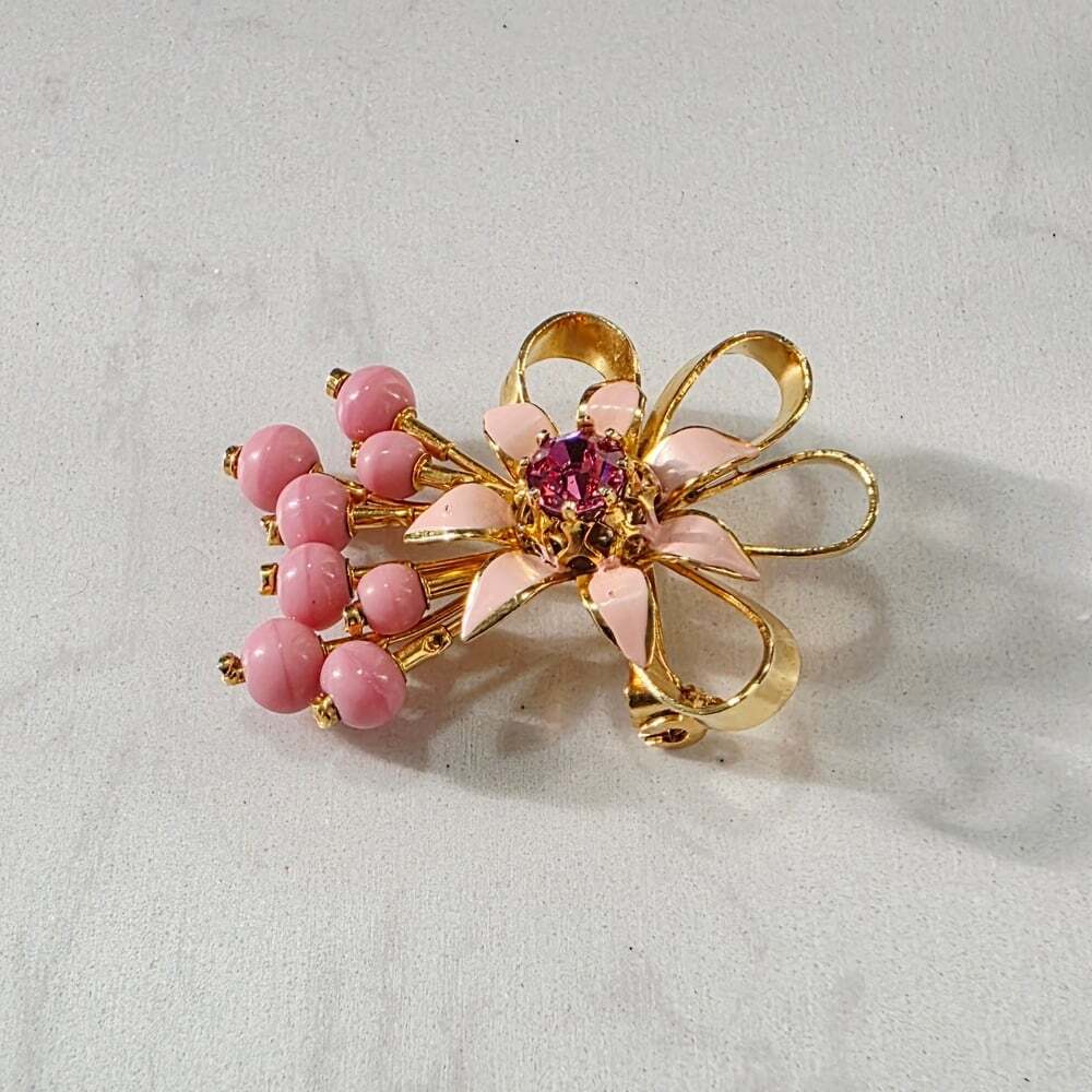 Vintage 1950s Austrian Gold-Tone Pink Floral Brooch and Earring Set - Picture 4 of 7